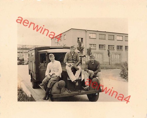 Deutsche soldaten mit lkw - deutsche,